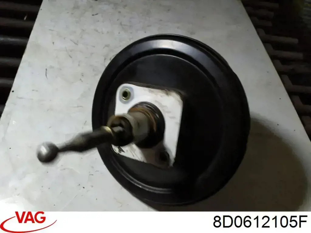 Wzmacniacz próżniowy hamulców Audi A4 B5