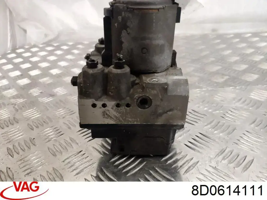  Sterownik ABS  hydrauliczny Audi A6 