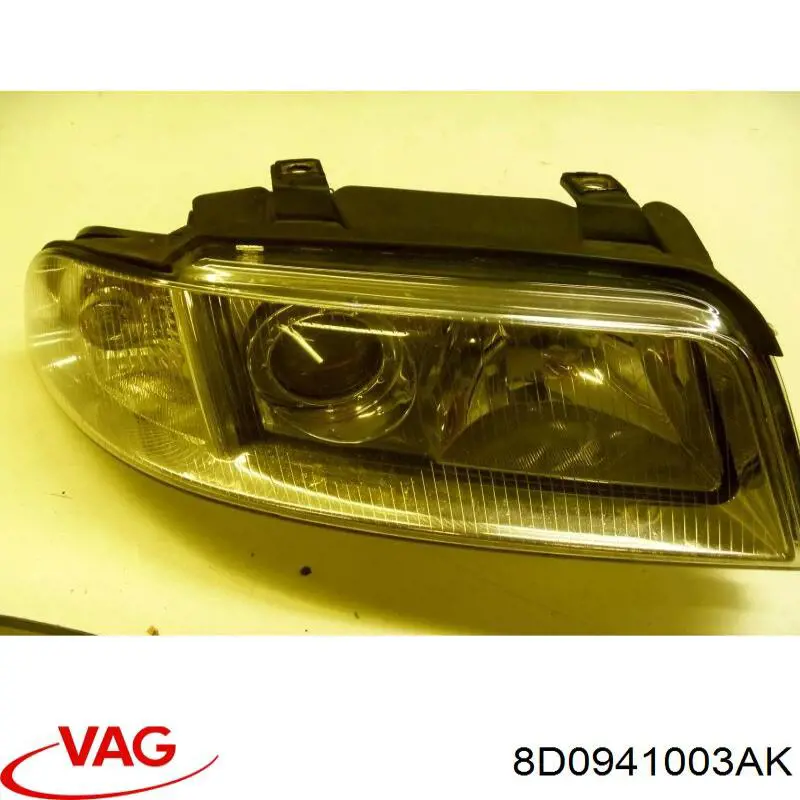 8D0941003AK VAG Reflektor lewy