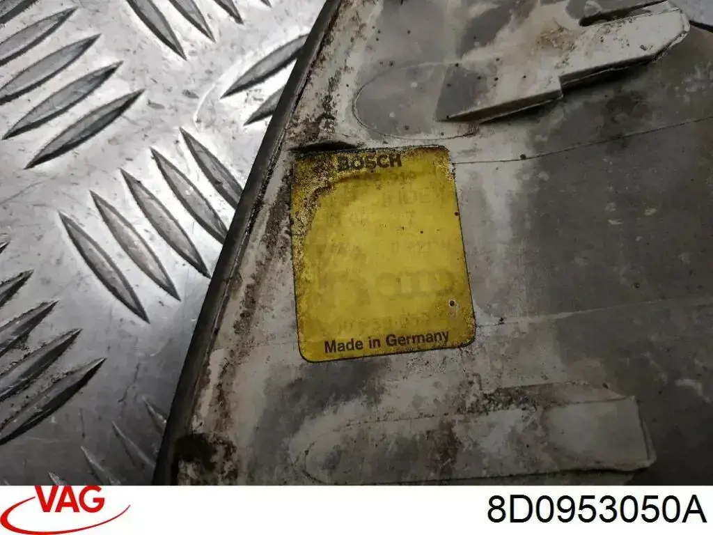Do koszyka 8D0953050A VAG Kierunkowskaz prawy
