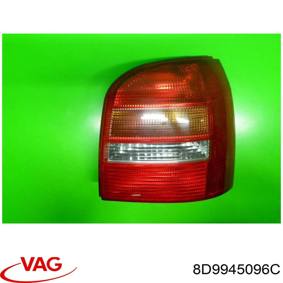 8D9945096C VAG lampa zespolona tylna prawa