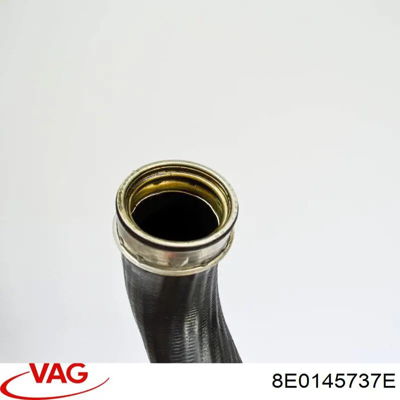 Przewód (króciec) intercoolera VAG 8E0145737E cena, od 45,09 USD