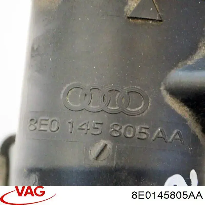 8E0145805AA VAG Chłodnica intercoolera