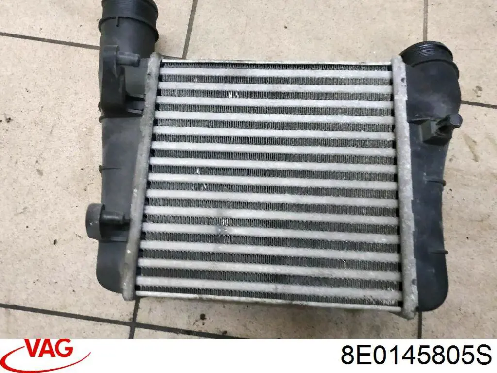 Chłodnica intercoolera VAG 8E0145805S cena, od 108,41 USD