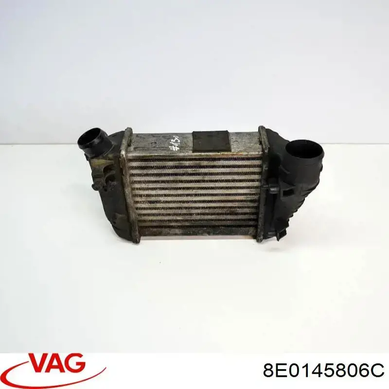 Chłodnica intercoolera VAG 8E0145806C cena, od 144,87 USD