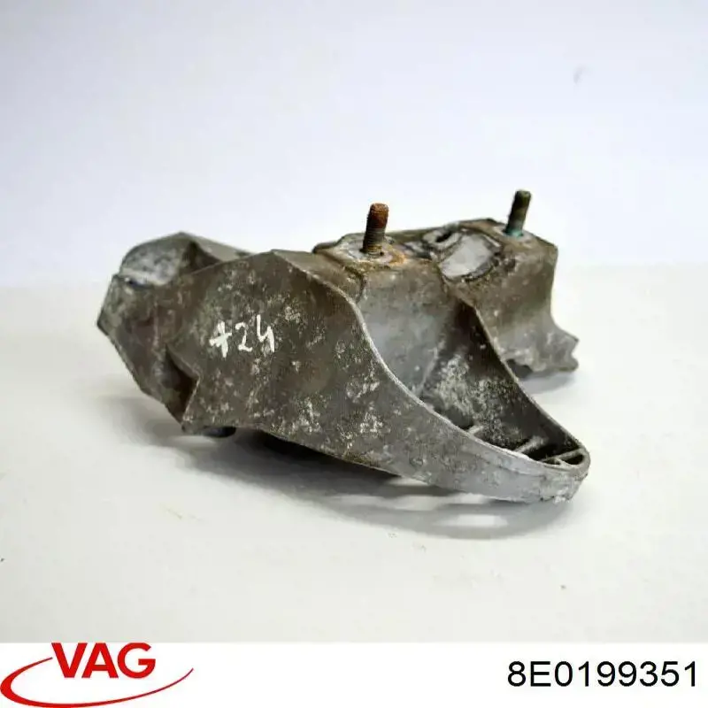 Wspornik lewej poduszki (podpory) silnika VAG 8E0199351 cena, od 51,08 USD