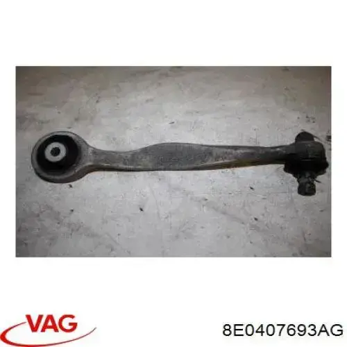 8E0407693AG VAG Wahacz zawieszenia przedniego dolny lewy