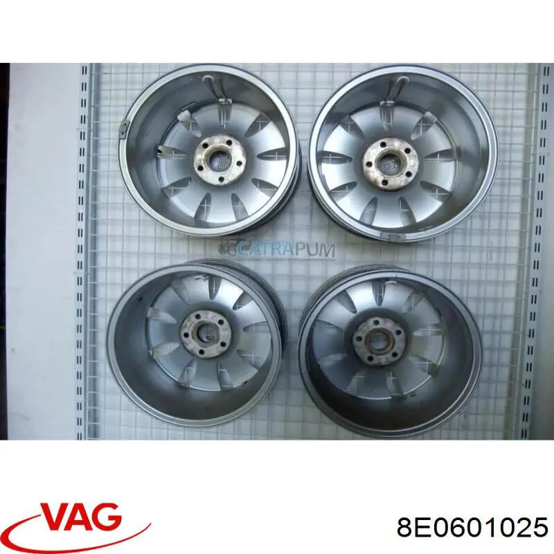 Felgi kół odlewane (lekkostopowe, tytanowe) VAG 8E0601025 cena, od 88,53 USD