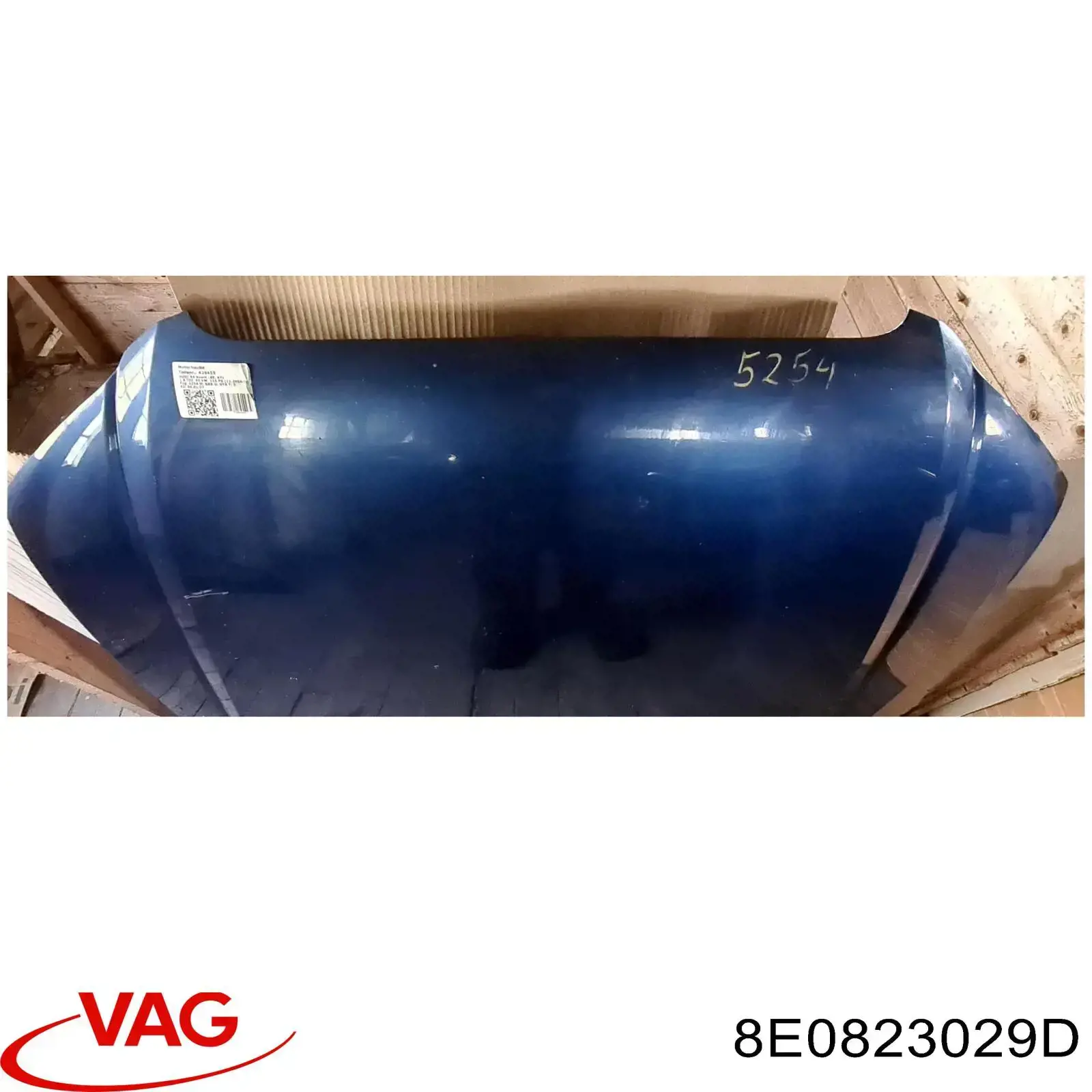 8E0823029D VAG Maska silnika
