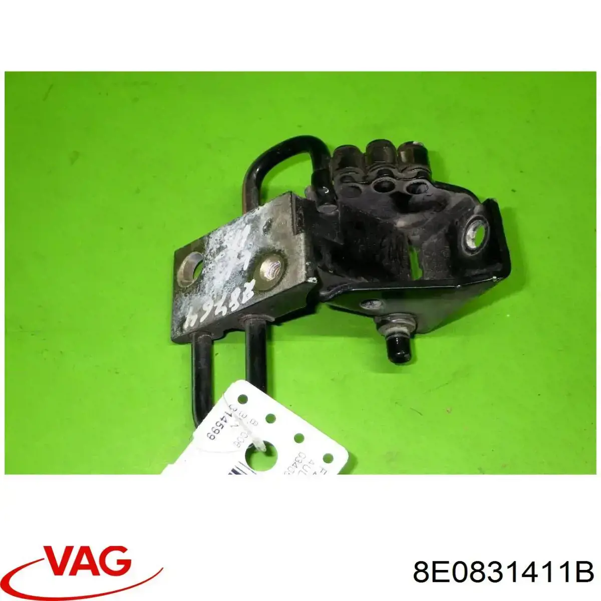 Zawias drzwi przednich lewych VAG 8E0831411B cena, od 48,00 USD