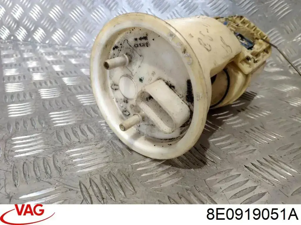Moduł pompy paliwowej z czujnikiem poziomu paliwa 8E0919051A VAG