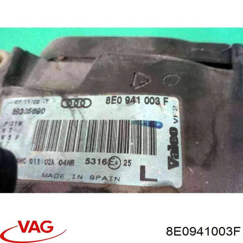 8E0941003F VAG Reflektor lewy