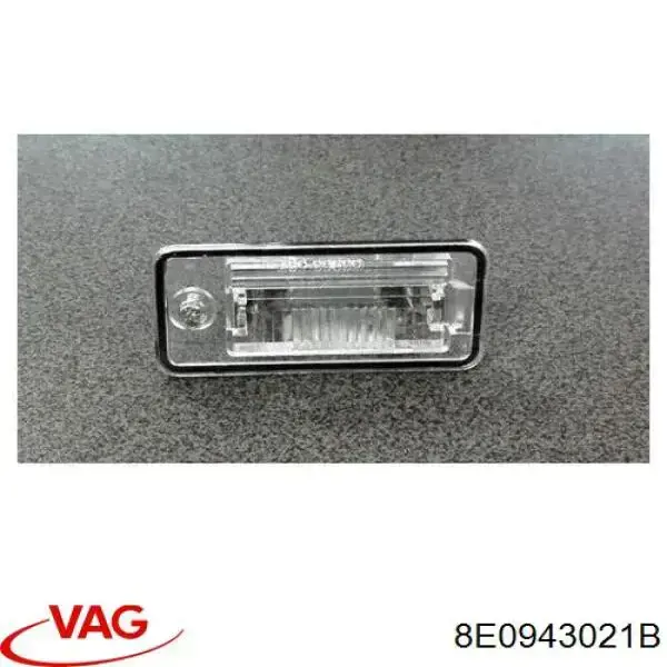 Lampa oświetlenia tylnej tablicy rejestracyjnej VAG 8E0943021B cena, od 12,75 USD
