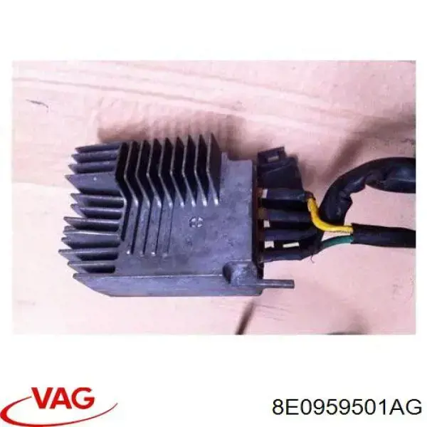 8E0959501AB VAG Regulator obrotów wentylatora (sterownik)