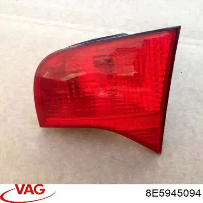 Lampa zespolona tylna prawa wewnętrzna Audi A4 B7 (8EC)