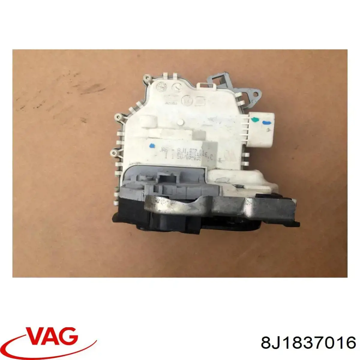 Do koszyka 8J1837016 VAG Zamek drzwi przednich prawych