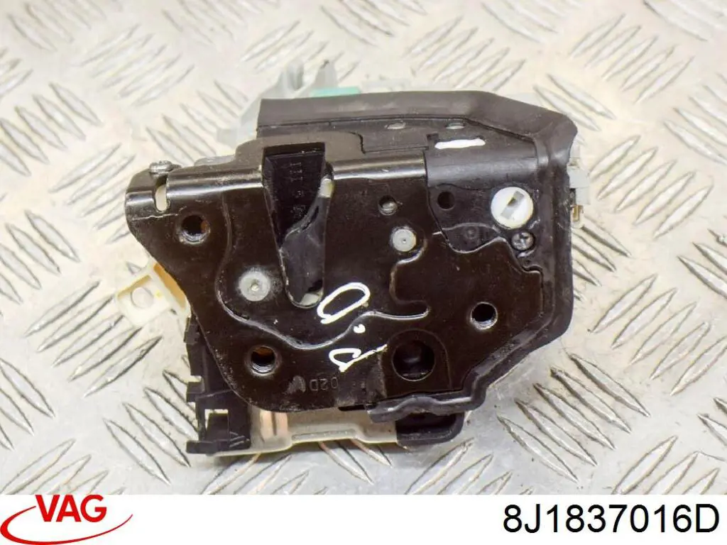 Do koszyka 8J1837016D VAG Zamek drzwi przednich prawych