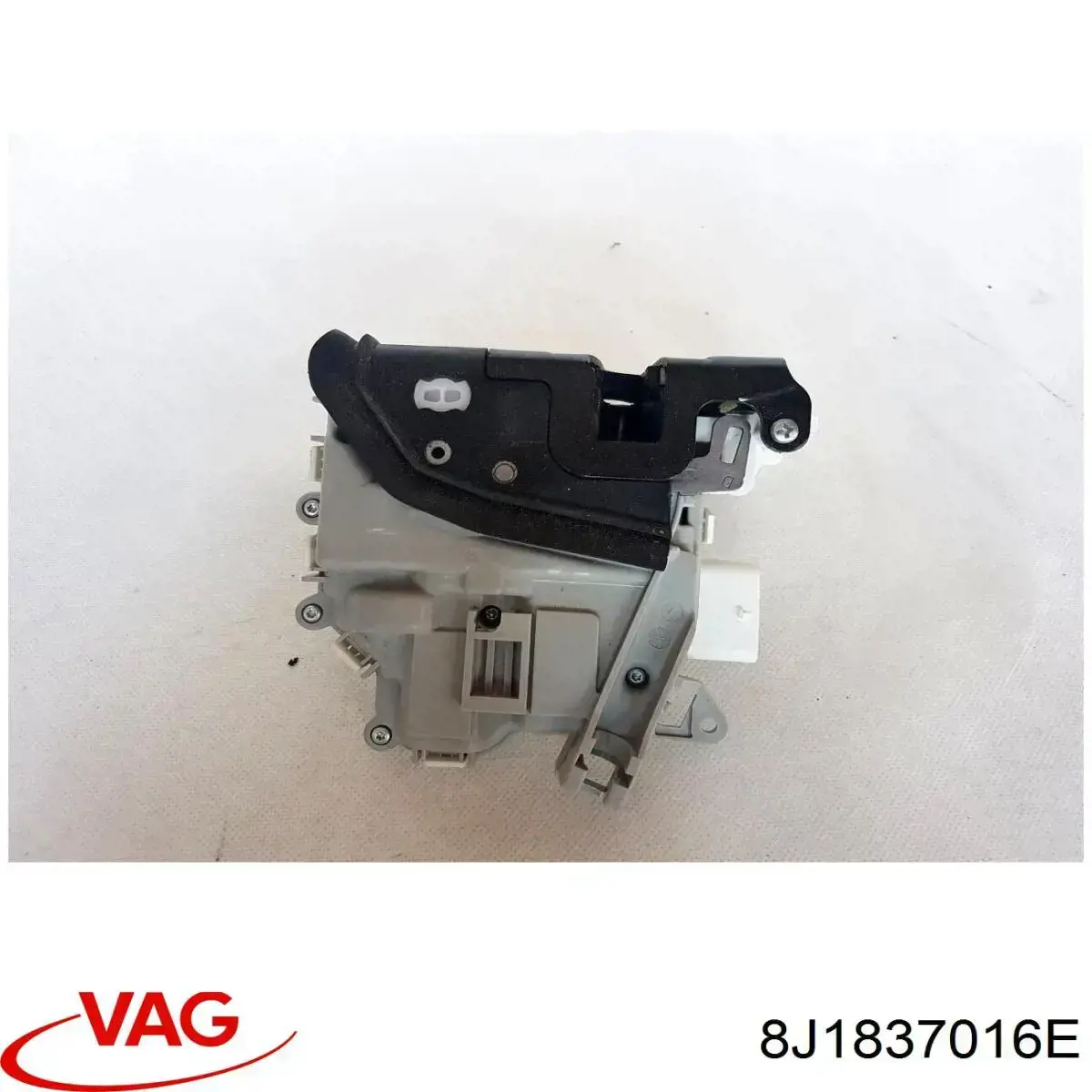 Do koszyka 8J1837016E VAG Zamek drzwi przednich prawych