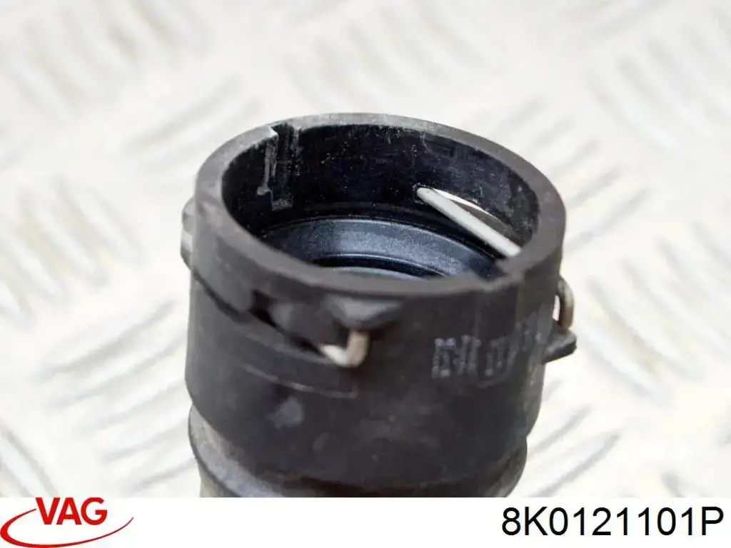 Przewód (króciec) chłodnicy górny VAG 8K0121101P cena, od 20,42 USD