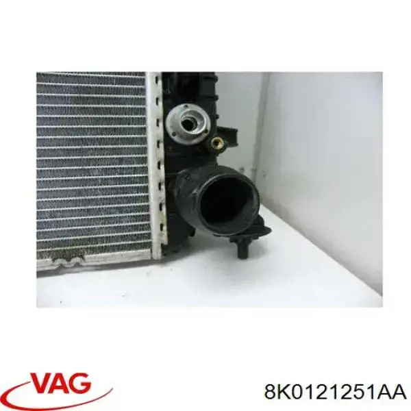 Chłodnica silnika 8K0121251AA VAG
