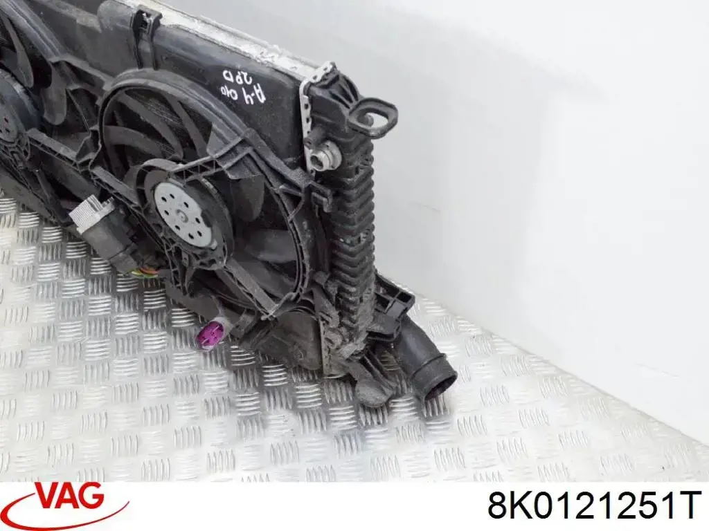 Chłodnica silnika 8K0121251T VAG