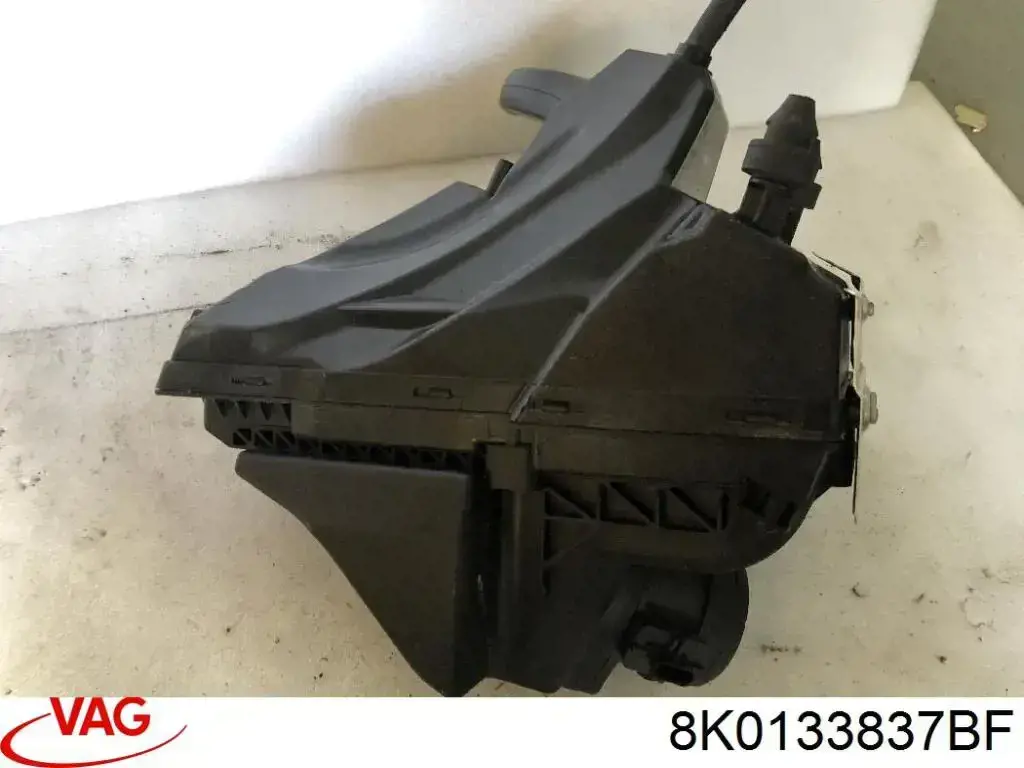 Obudowa filtra powietrza VAG 8K0133837BF