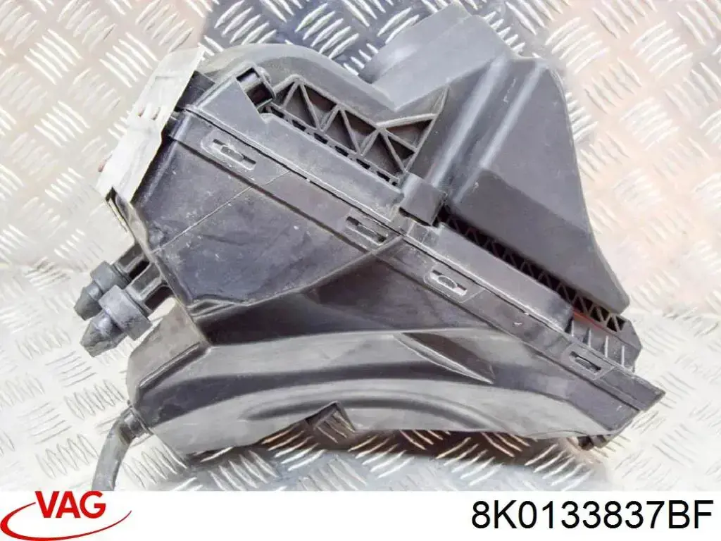 8K0133837BF VAG Obudowa filtra powietrza
