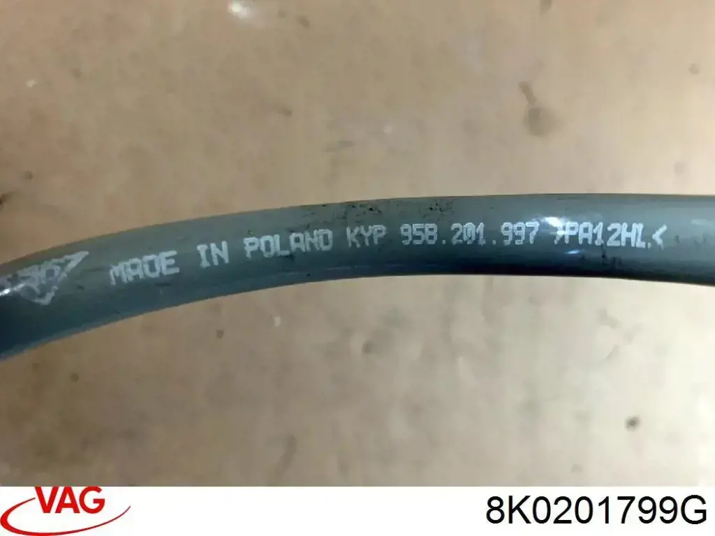 POCHŁANIACZ PAR PALIWA do Audi A4 B8 8K2
