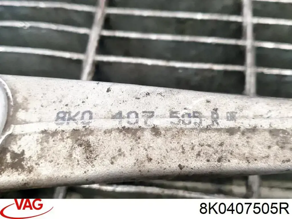 Do koszyka 8K0407505R VAG Wahacz zawieszenia przedniego górny lewy