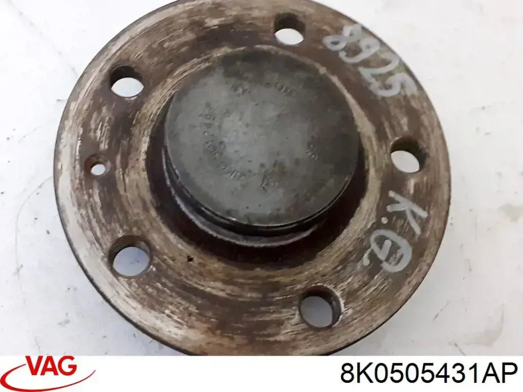 Czop (zwortnica) tylny lewy VAG 8K0505431AP cena, od 170,26 USD