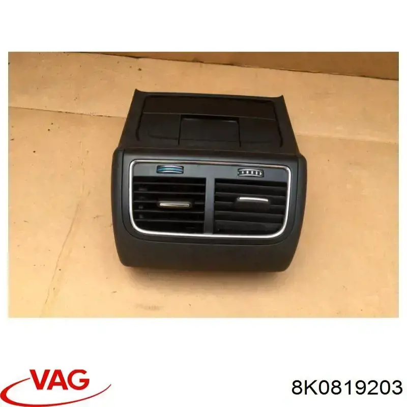 8K0819203 VAG Kratka wentylacji kabiny w podłokietniku tylna