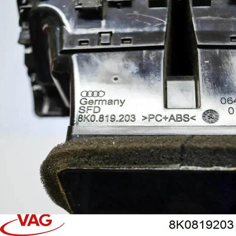 Kratka wentylacji kabiny w podłokietniku tylna VAG 8K0819203