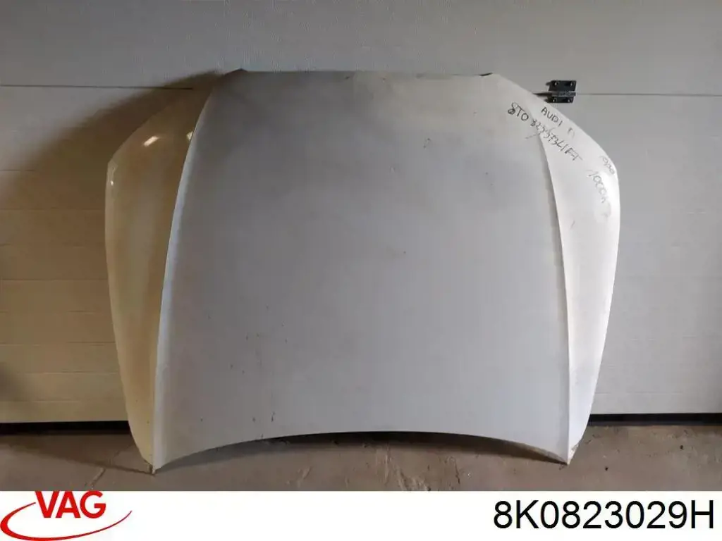 Do koszyka 8K0823029H VAG Maska silnika