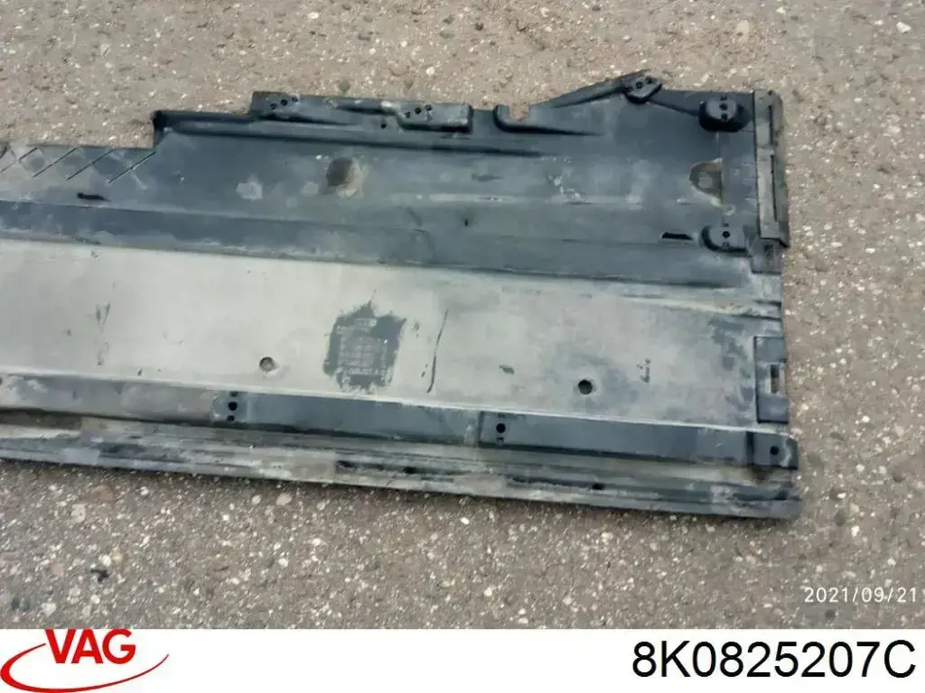 8K0825207C VAG Osłona podwozia lewa