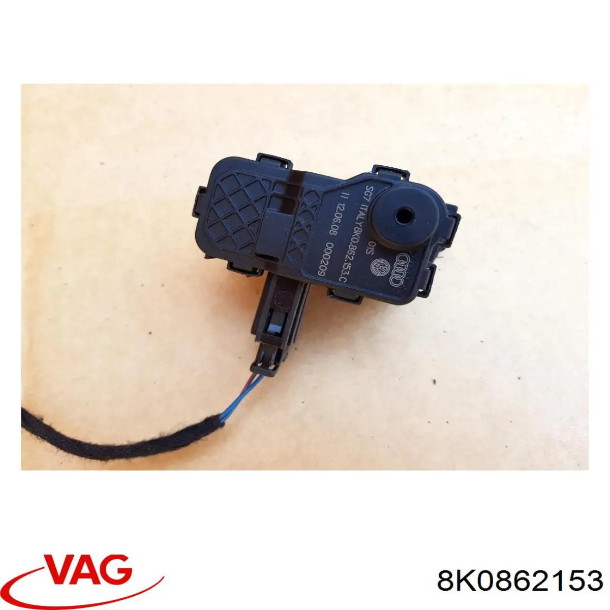 Do koszyka 8K0862153 VAG Zamek klapki wlewu paliwa = siłownik klapki wlewu paliwa
