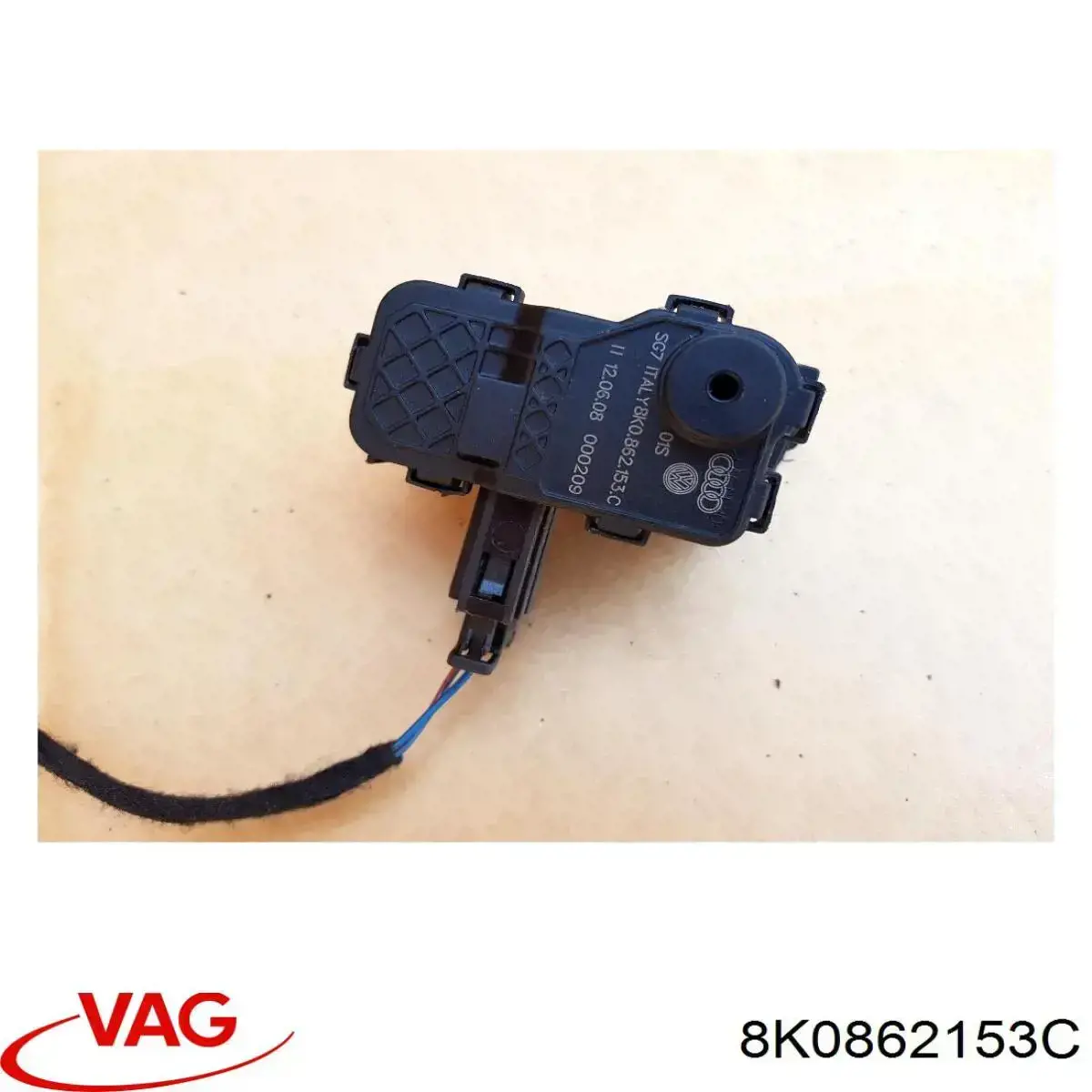 Zamek klapki wlewu paliwa = siłownik klapki wlewu paliwa VAG 8K0862153C cena, od 25,15 USD