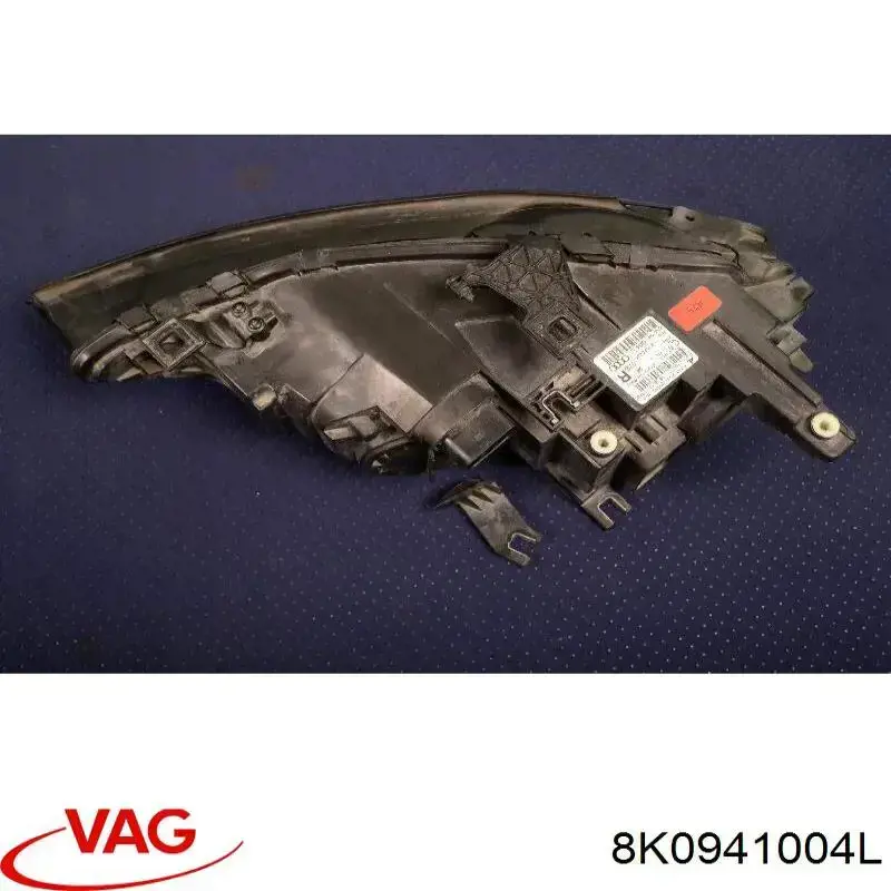 Do koszyka 8K0941004L VAG Reflektor prawy