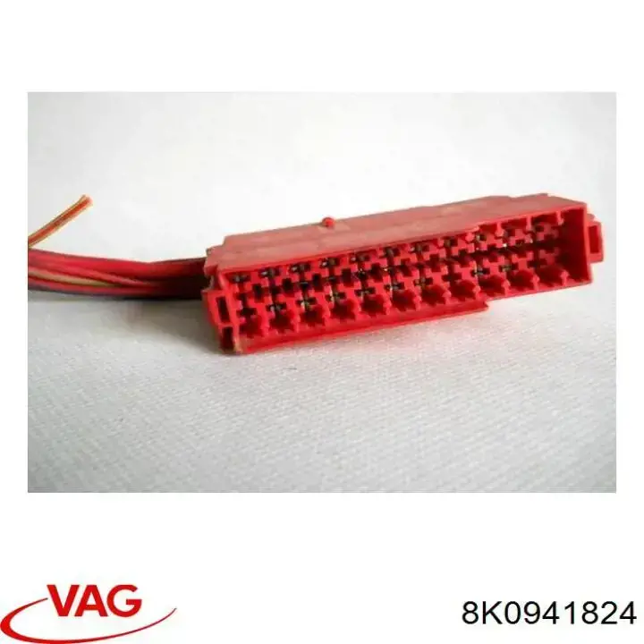  Skrzynka bezpieczników Audi A6 