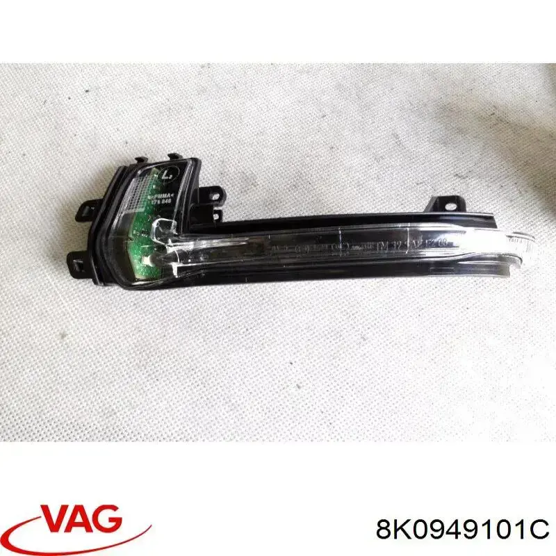 Kierunkowskaz lusterka lewy VAG 8K0949101C cena, od 28,06 USD
