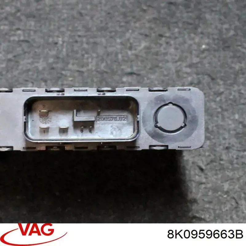 Stabilizator napięcia VAG 8K0959663B cena, od 57,89 USD