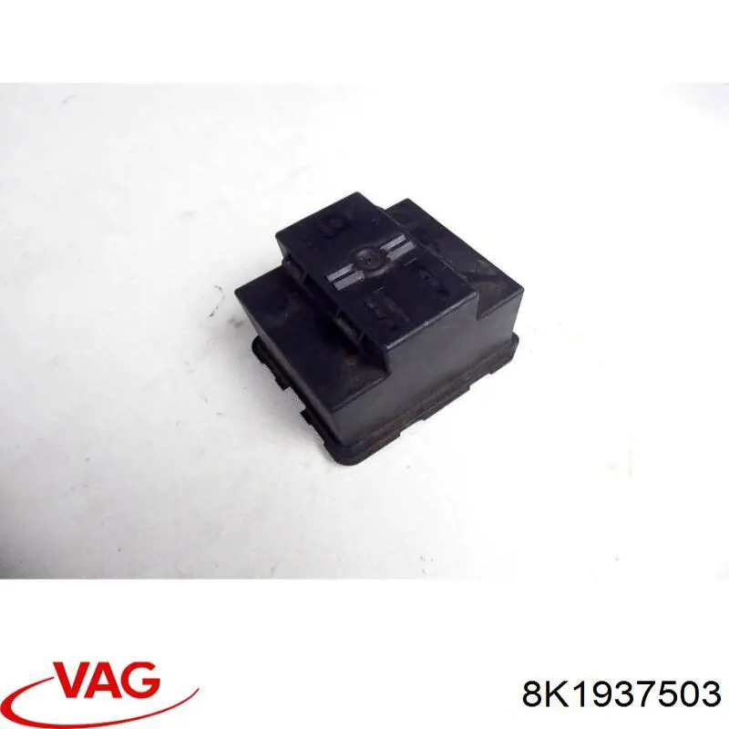 Skrzynka bezpieczników Audi A4 B8 sedana (8K2) (2007 - 2015) cena, od 129,91 USD