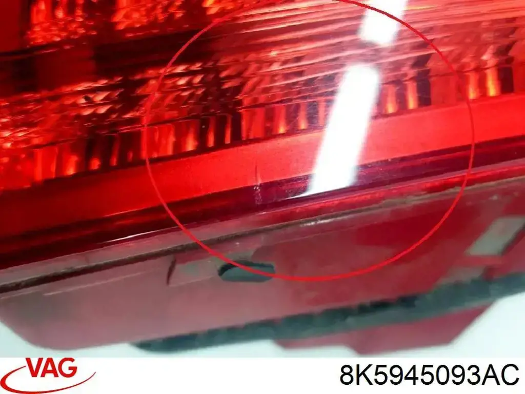 Lampa zespolona tylna lewa wewnętrzna VAG 8K5945093AC cena, od 165,15 USD