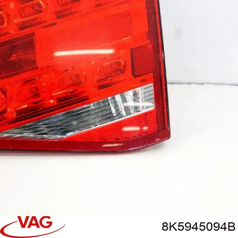 Lampa zespolona tylna prawa wewnętrzna VAG 8K5945094B cena, od 130,28 USD
