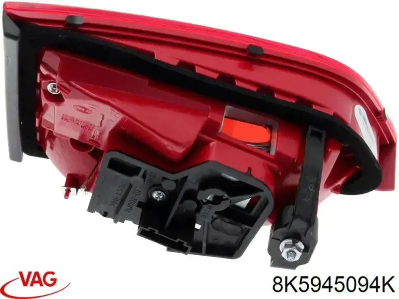 Lampa zespolona tylna prawa wewnętrzna VAG 8K5945094K cena, od 136,21 USD