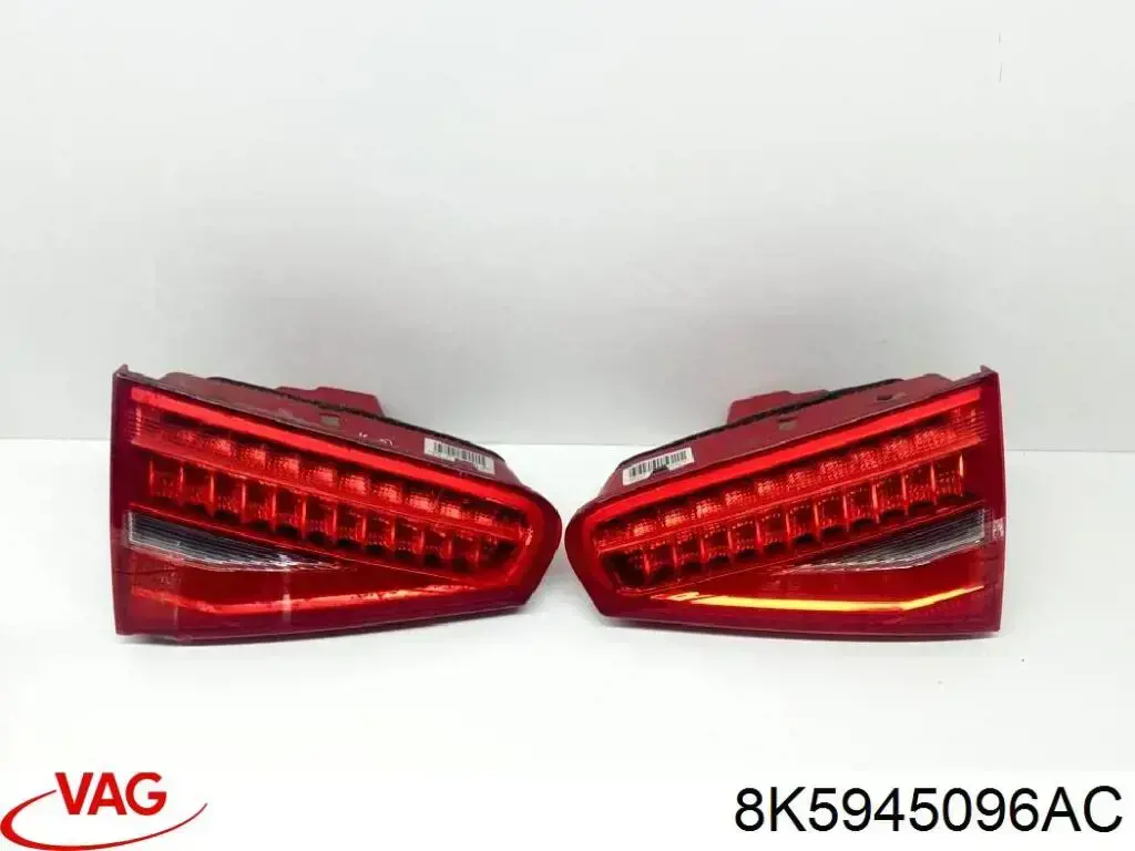 Lampa zespolona tylna prawa zewnętrzna VAG 8K5945096AC cena, od 170,13 USD