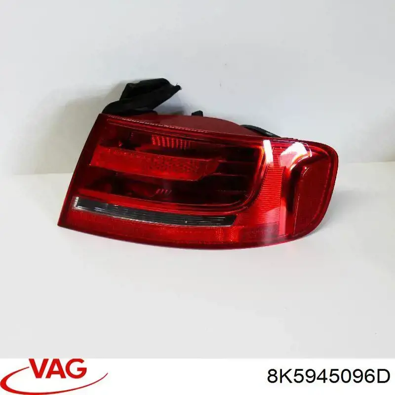 Lampa zespolona tylna prawa zewnętrzna VAG 8K5945096D cena, od 90,24 USD