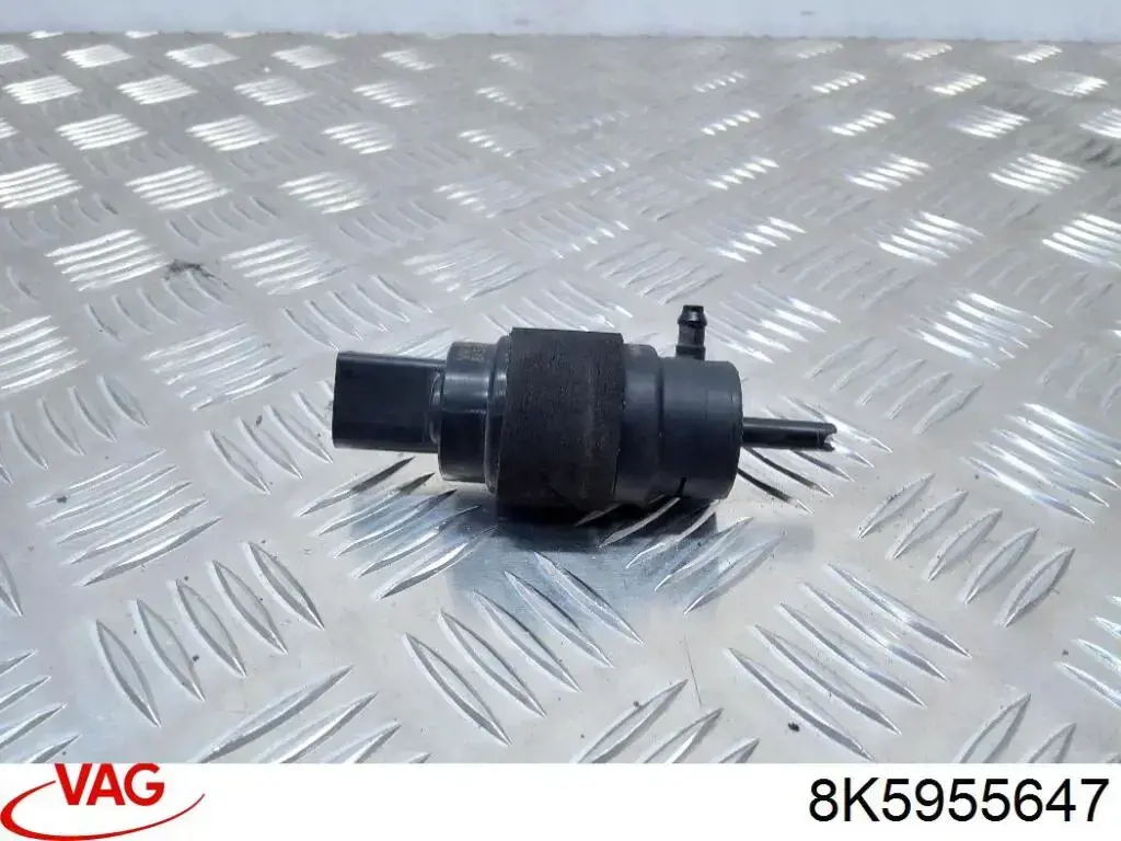 Pompka spryskiwacza szyby przedniej VAG 8K5955647