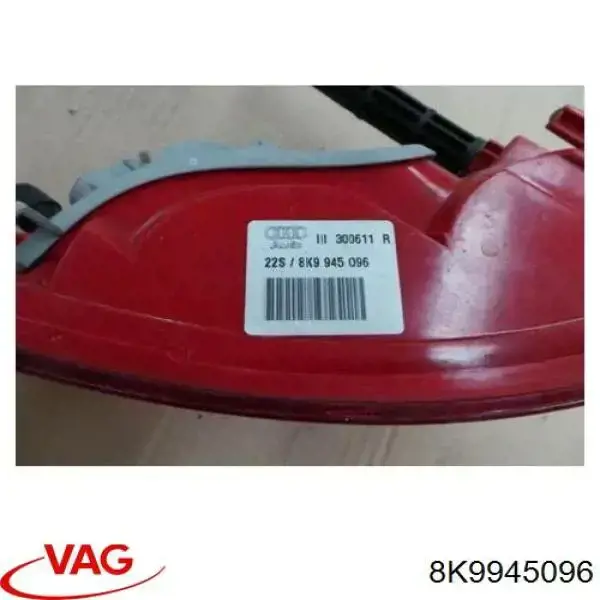 8K9945096 VAG Lampa zespolona tylna prawa zewnętrzna