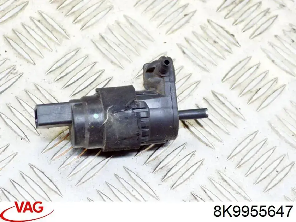 8K9955647 VAG Pompka spryskiwacza szyby przedniej