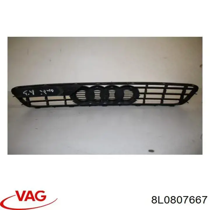  Atrapa chłodnicy Audi A3 